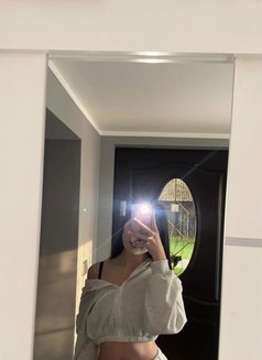 Dhansree - escort in Kolkata Photo 2 of 3