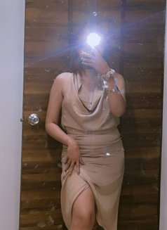 Dhansree - escort in New Delhi Photo 4 of 5