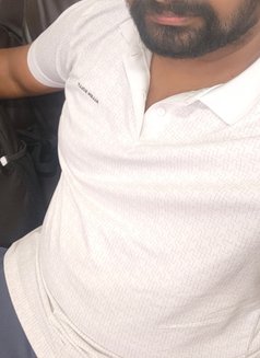 Dhanush - Male companion in Bangalore Photo 2 of 4