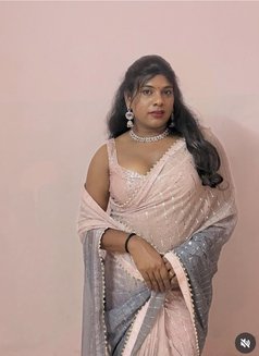 Dhanusree - Transsexual escort in Hyderabad Photo 2 of 3