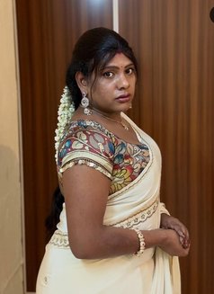 Dhanusree - Transsexual escort in Hyderabad Photo 3 of 3