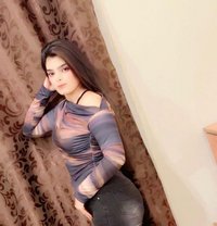 Priya - puta in Ajmān