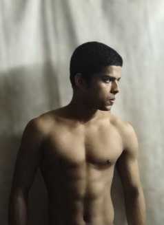 Dhara - Acompañantes masculino in Kolkata Photo 2 of 2