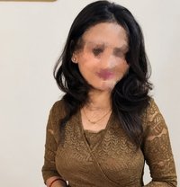 Dhavni Pandya Escort Service 24 Hours - puta in Kochi