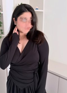 Dhavni Pandya Escort Service 24 Hours - puta in Shillong Photo 1 of 3