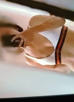 Dhee - escort in Macao Photo 4 of 12