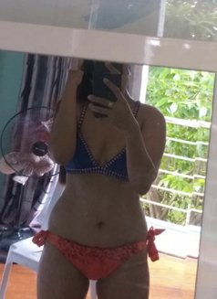 Dhee - escort in Macao Photo 10 of 12