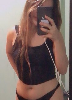 Dhee - escort in Macao Photo 11 of 12