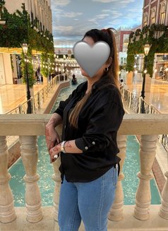 Dheep Kaur - puta in Doha Photo 6 of 6