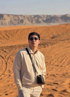 Dherk - Male escort in Riyadh Photo 2 of 7