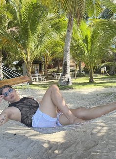 Dherk - Male escort in Riyadh Photo 7 of 7