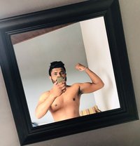 Banking Bull Dhilan - Acompañantes masculino in Colombo