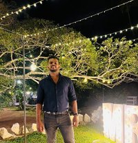 Dhinu - Male escort in Colombo