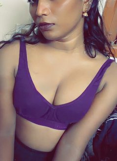 Dhiya - Transsexual escort in Chennai Photo 1 of 1