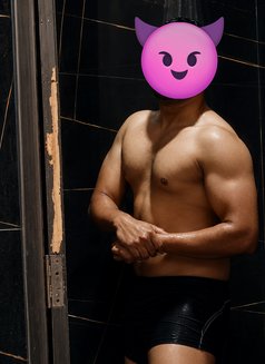 Dhoni real meetup, cam & sex chat - Male escort in Ahmedabad Photo 5 of 5
