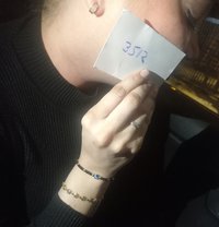 Dhriti - puta in Mumbai