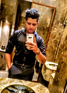 Dhruv Dagur - Male escort in New Delhi Photo 4 of 6