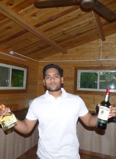 Dhruv - Male escort in Mumbai Photo 1 of 9