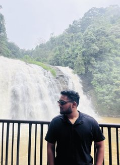 Dhruv - Male escort in Mumbai Photo 9 of 9