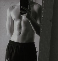 Dhruv - Acompañantes masculino in New Delhi