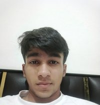 Dhruv - Acompañantes masculino in New Delhi