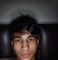 Dhruv - Acompañantes masculino in New Delhi