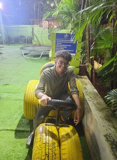 Dhruv - Male escort in Pune Photo 1 of 3