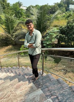 Dhruv - Male escort in Pune Photo 2 of 3