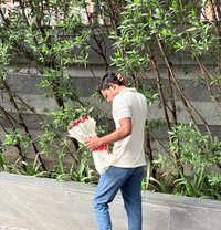 Dhruv - Acompañantes masculino in Surat