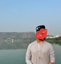 Dhruv Rathi - Acompañantes masculino in Pune