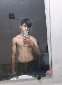 Dhruv18hotty - Male escort in New Delhi Photo 2 of 4