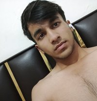 Dhruv18hotty - Acompañantes masculino in New Delhi