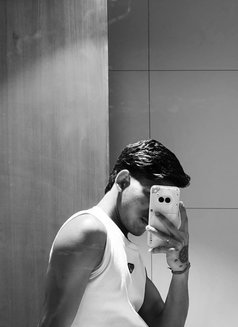 Dhruvhr01 - Male escort in New Delhi Photo 1 of 2