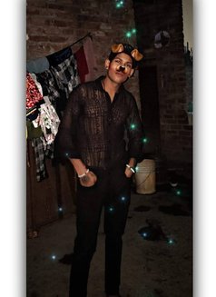 Dhruvhr01 - Acompañantes masculino in New Delhi Photo 14 of 24