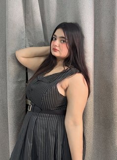 Dhruvi - escort in Kolkata Photo 2 of 4