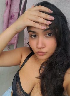 Bangalore escort service Dhruvi Reddy - escort in Bangalore Photo 2 of 2