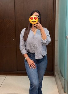 Dhurvi - escort in New Delhi Photo 3 of 4
