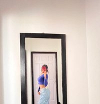 Dia - escort in New Delhi