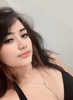 Dia Kyr Fox - masseuse in Manila Photo 4 of 10