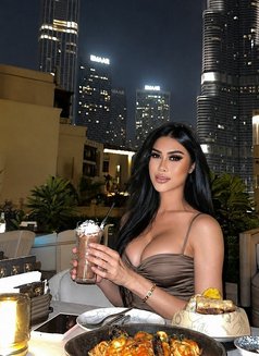 DIAMOND BIG DICK check my profile - Transsexual escort in Riyadh Photo 16 of 16