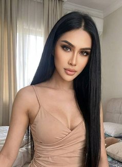 DIAMOND BIG DICK - Transsexual escort in Jeddah Photo 11 of 15