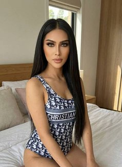 DIAMOND BIG DICK - Transsexual escort in Jeddah Photo 12 of 15