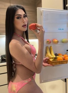 DIAMOND BIG DICK check my profile - Transsexual escort in Riyadh Photo 11 of 13