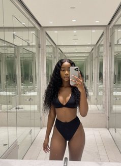 Diamond - puta in Dubai Photo 3 of 4