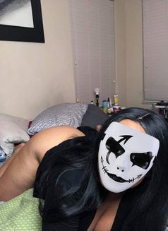 Diamond - puta in Al Ain Photo 1 of 3