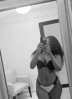 Diamond - escort in Abuja Photo 4 of 4