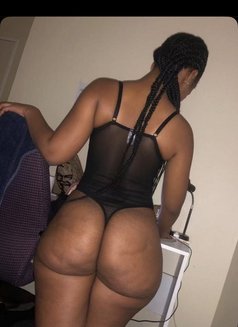 Diamond - escort in Abuja Photo 5 of 5