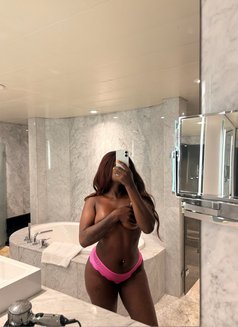 Diamond - escort in Abuja Photo 4 of 6