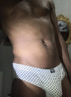 Diamond - Acompañantes masculino in Lagos, Nigeria Photo 3 of 5