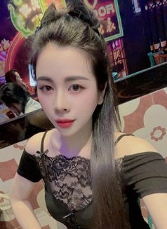 Diamond - masseuse in Dubai Photo 17 of 19